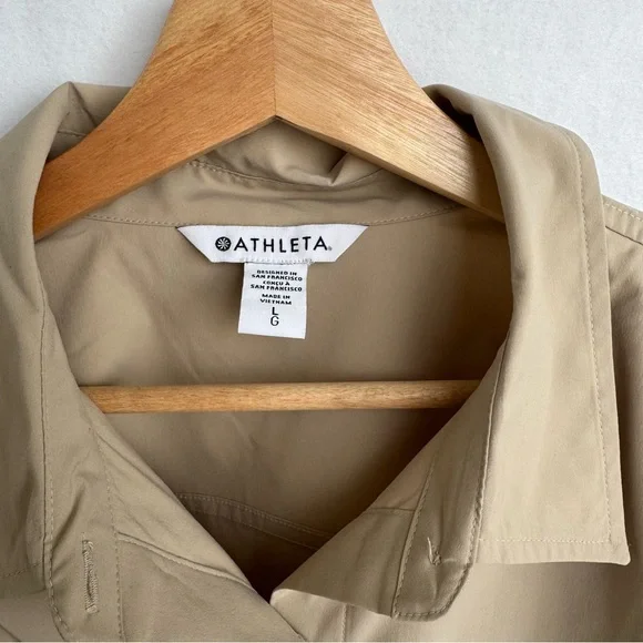 NEW Athleta Women's Midday Ultra Cropped Shirt Large Beige/Tan NWT - Picture 3 of 10